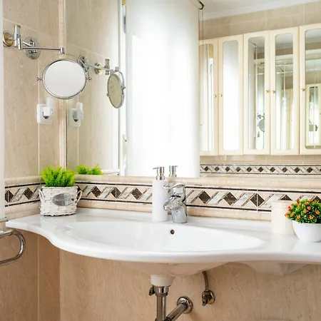 Apartment Centro Y Confort By Wehomes